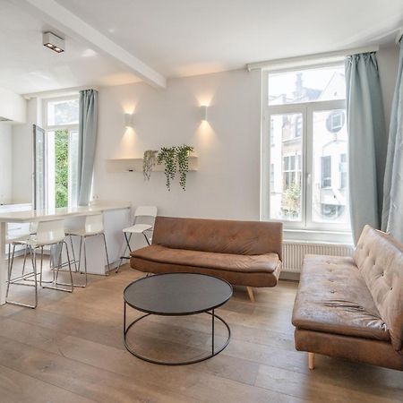 Light Modern Apartment In The Heart Of Antwerp Luaran gambar