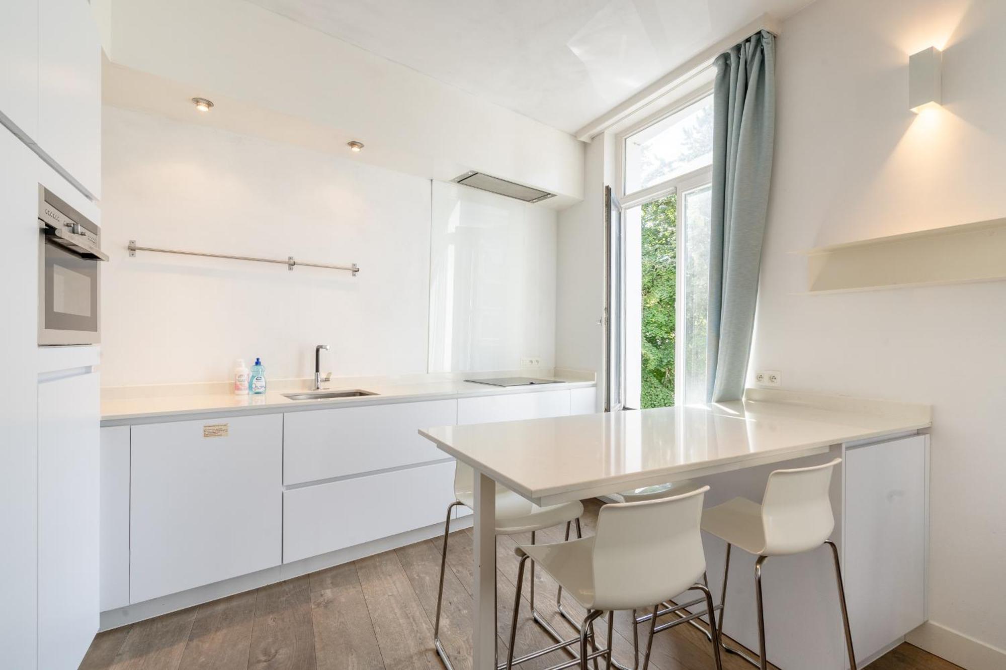 Light Modern Apartment In The Heart Of Antwerp Luaran gambar