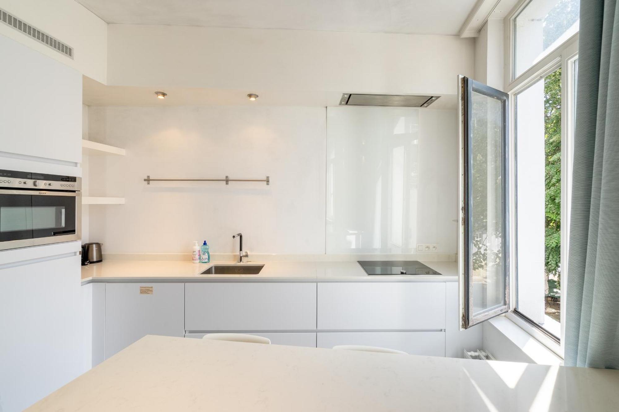 Light Modern Apartment In The Heart Of Antwerp Luaran gambar